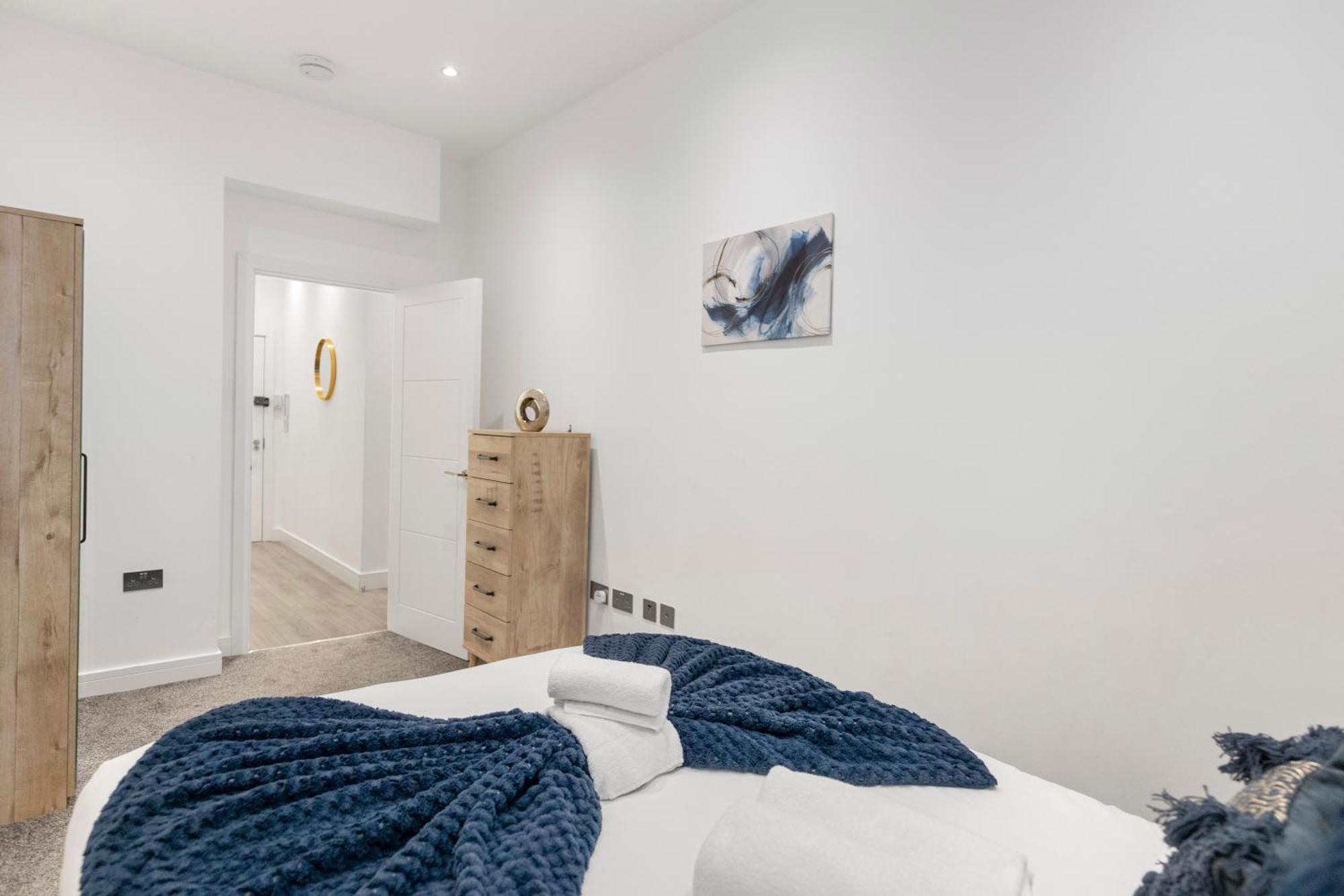לונדון Welcoming And Spacious Apartment- Excellent Location מראה חיצוני תמונה