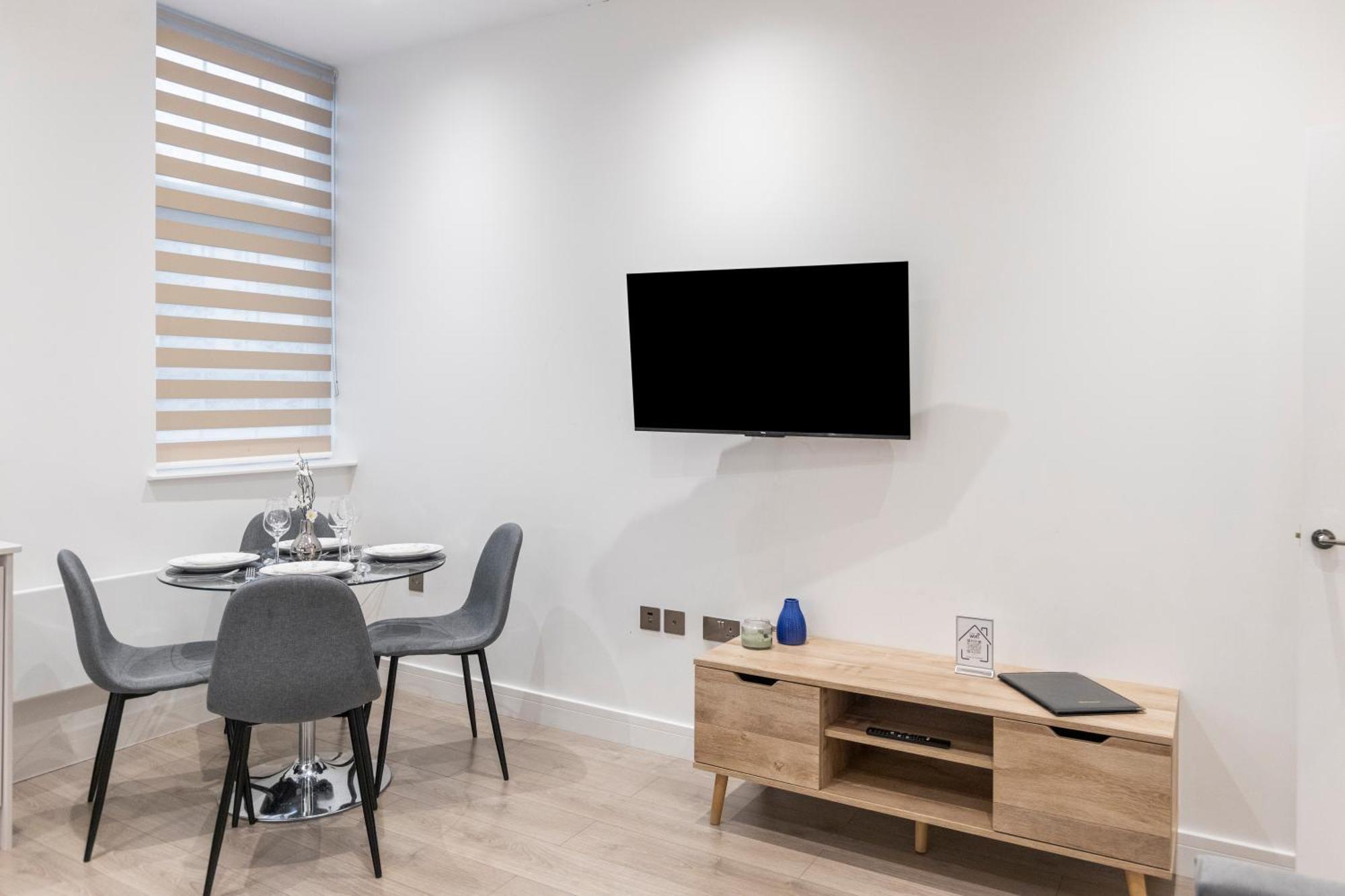 לונדון Welcoming And Spacious Apartment- Excellent Location מראה חיצוני תמונה