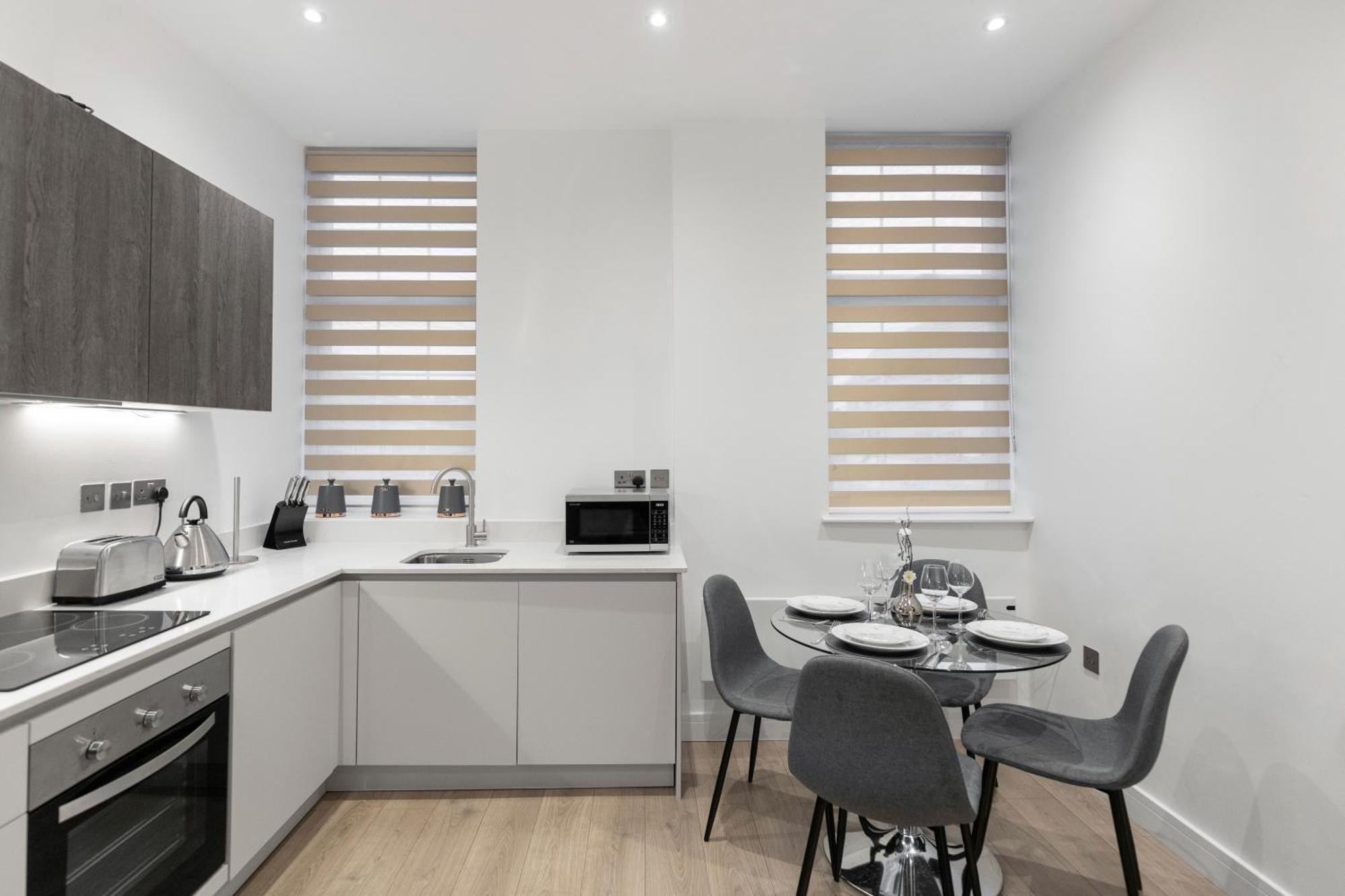 לונדון Welcoming And Spacious Apartment- Excellent Location מראה חיצוני תמונה