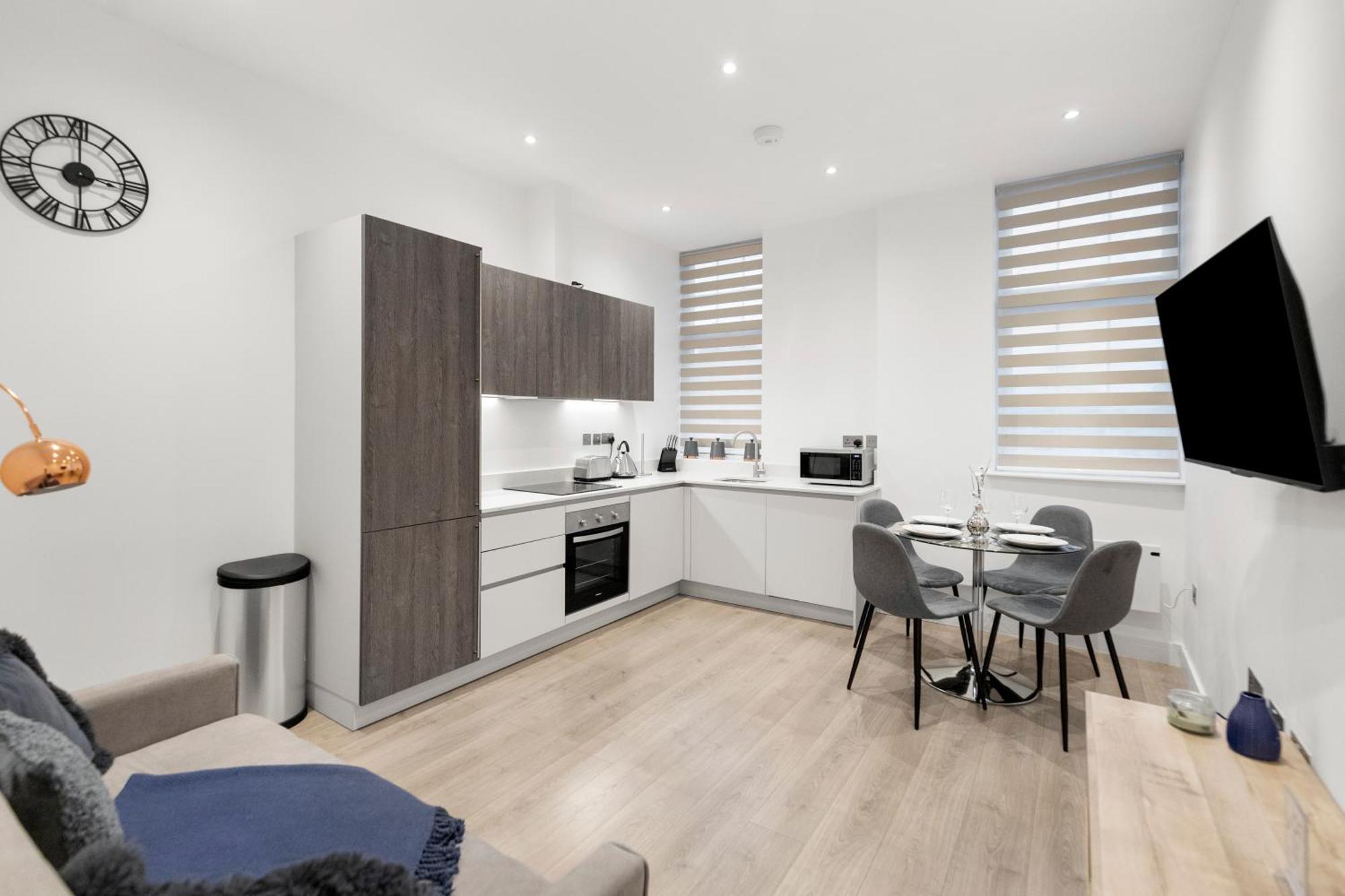 לונדון Welcoming And Spacious Apartment- Excellent Location מראה חיצוני תמונה